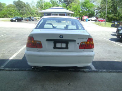 2003 BMW 325  xi