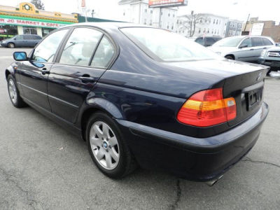 2003 BMW 325 xi