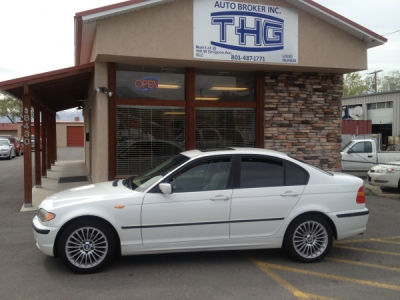 2002 BMW 325  xi