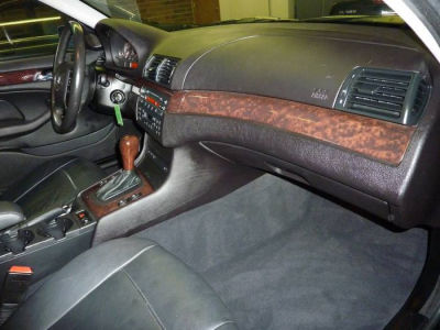 2004 BMW 325  xi