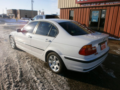 2001 BMW 325 i