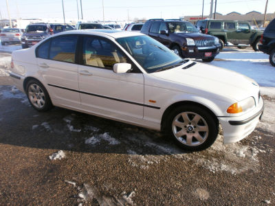 2001 BMW 325 i