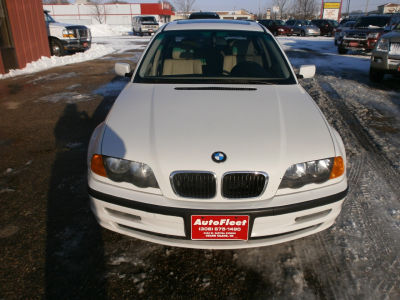 2001 BMW 325 i