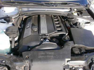 2001 BMW 325 i