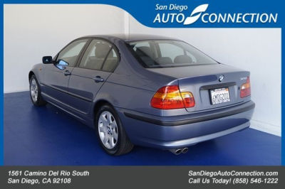 2005 BMW 325  i