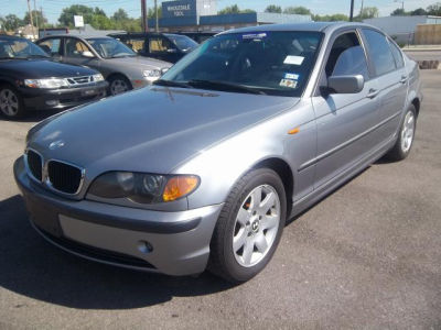 2004 BMW 325  i