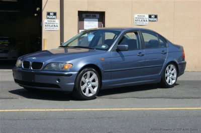 2003 BMW 325  i