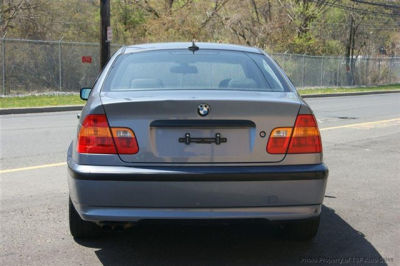 2003 BMW 325 i