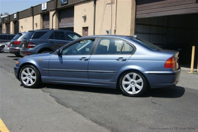 2003 BMW 325 i