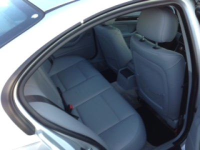 2002 BMW 325  i