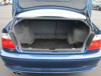 2002 BMW 325  Ci