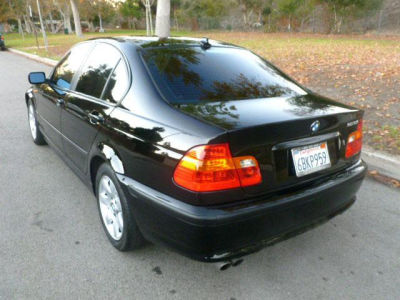 2004 BMW 325 i