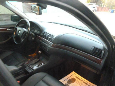 2004 BMW 325 i