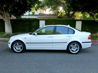 2004 BMW 325 xi