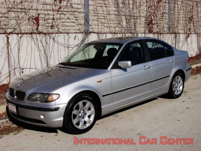 2003 BMW 325  xi