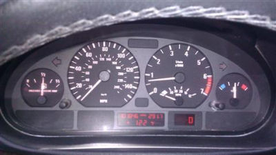 2003 BMW 325  i