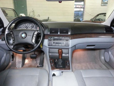 2001 BMW 325  i