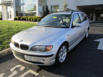 2003 BMW 325  iT