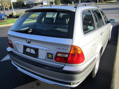 2003 BMW 325 iT