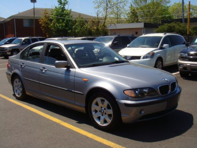 2004 BMW 325  i