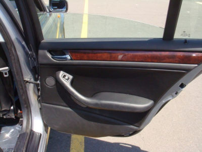 2004 BMW 325  i