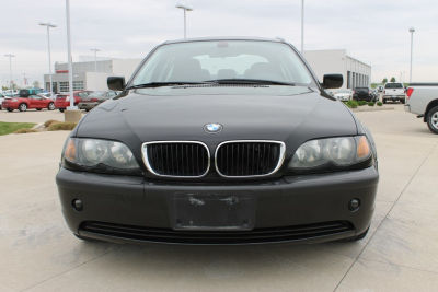 2003 BMW 325  i