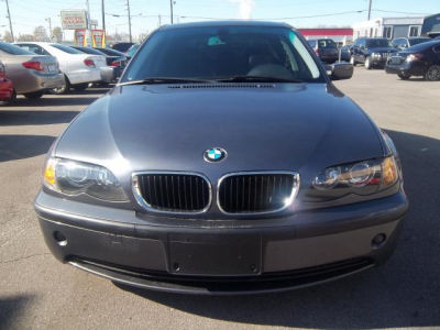 2003 BMW 325 i