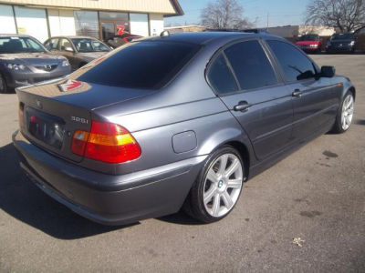 2003 BMW 325 i