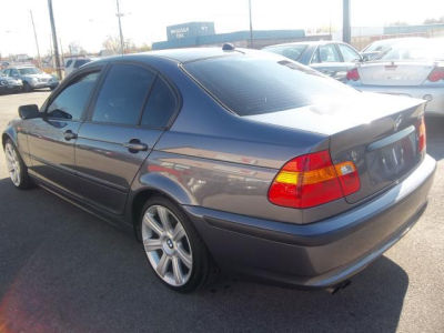 2003 BMW 325 i