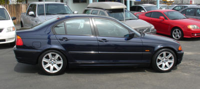 2001 BMW 325 i