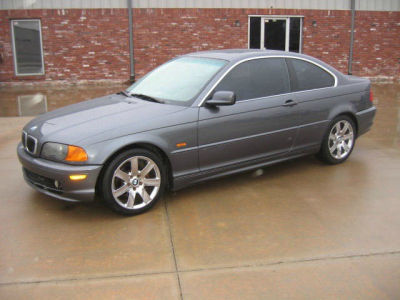 2001 BMW 325  Ci