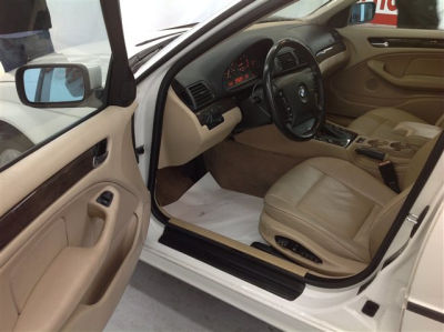 2001 BMW 325 i