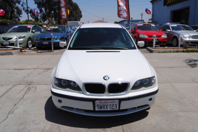 2003 BMW 325  i