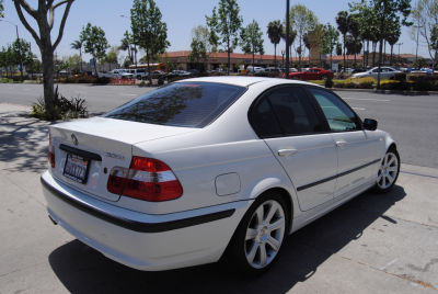 2003 BMW 325  i