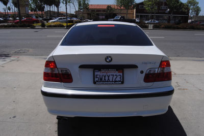 2003 BMW 325  i