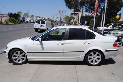 2003 BMW 325  i