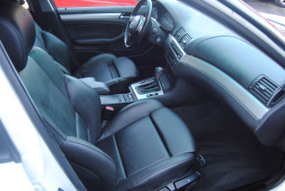 2003 BMW 325  i
