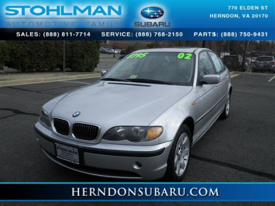 2002 BMW 325  xi