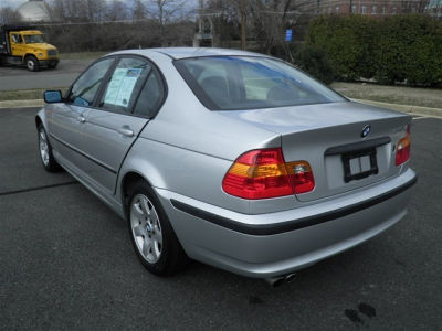 2002 BMW 325 xi
