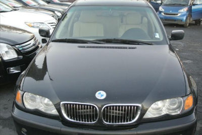 2003 BMW 325  i