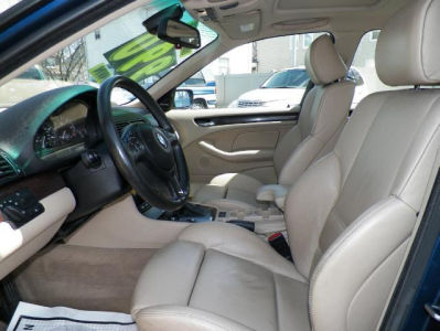 2003 BMW 325 i