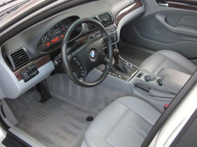 2003 BMW 325  i