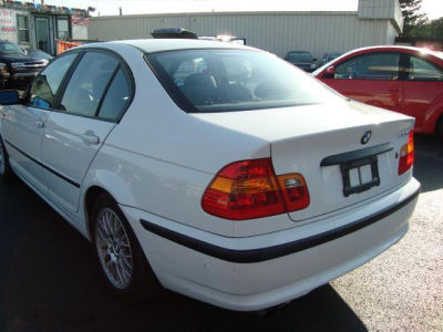 2003 BMW 325  i