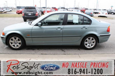 2001 BMW 325 i