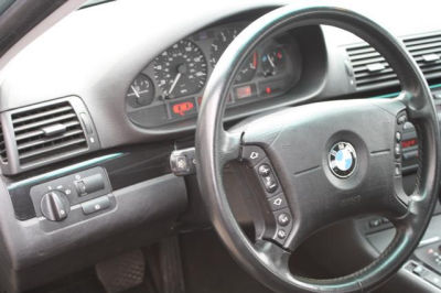 2001 BMW 325 i