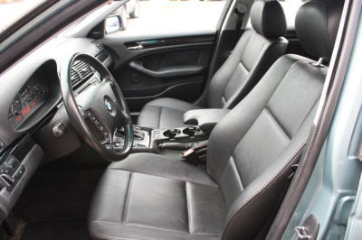 2001 BMW 325 i