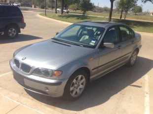 2004 BMW 325  xi