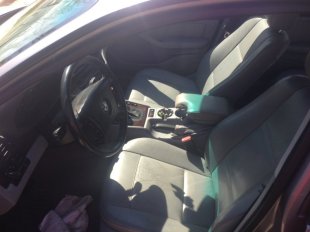 2004 BMW 325  xi