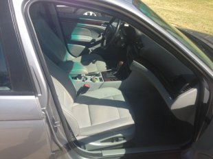 2004 BMW 325  xi