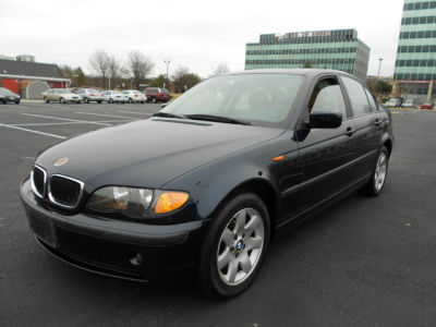 2002 BMW 325  xi